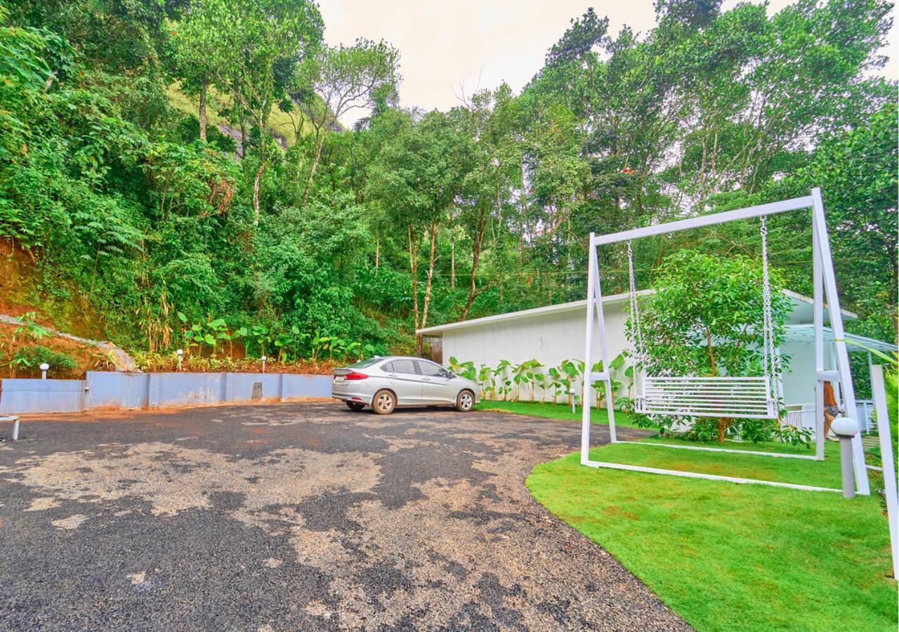 Ice Mist Pool Resort Munnar By Voye Homes Exterior photo
