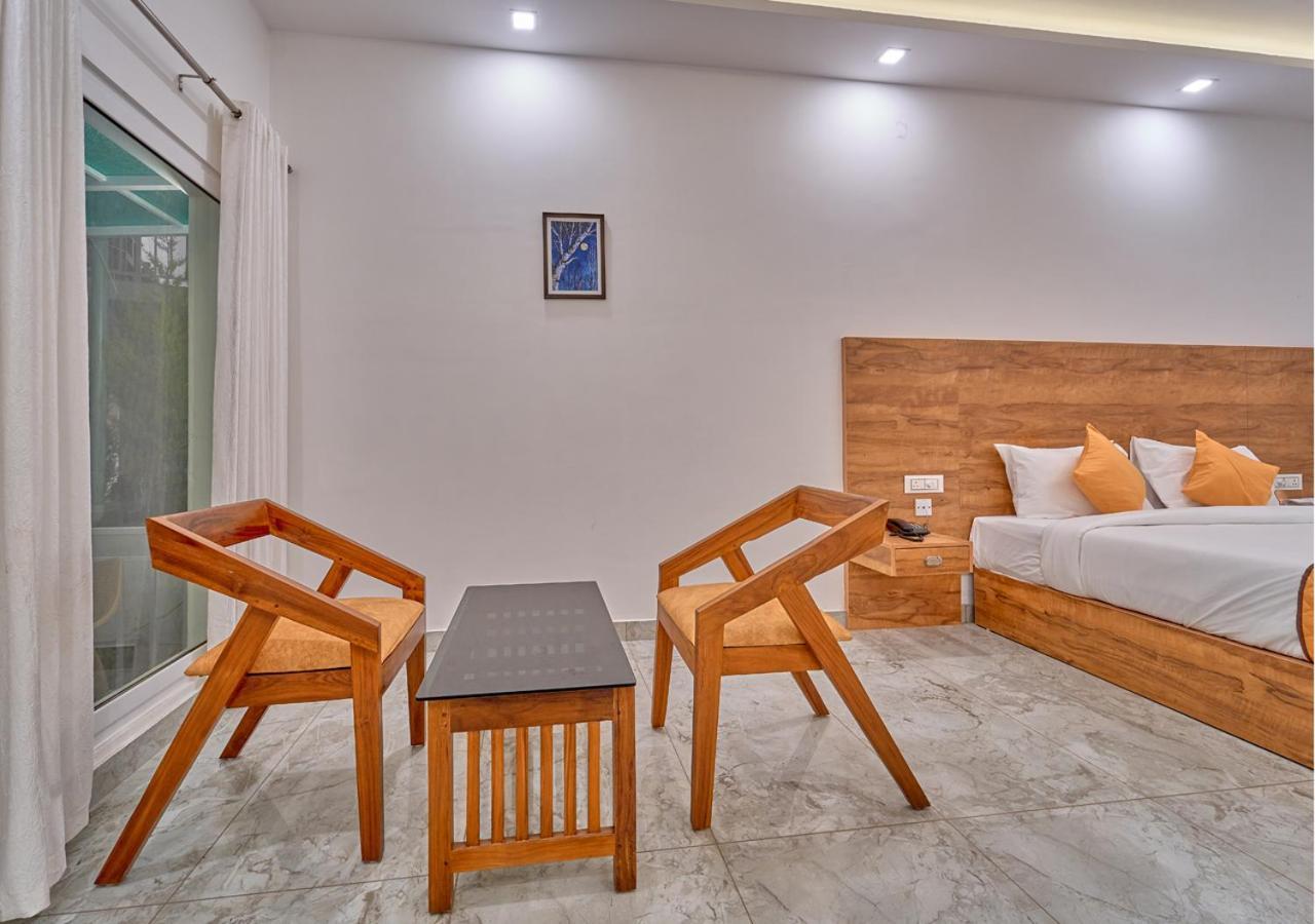 Ice Mist Pool Resort Munnar By Voye Homes Exterior photo