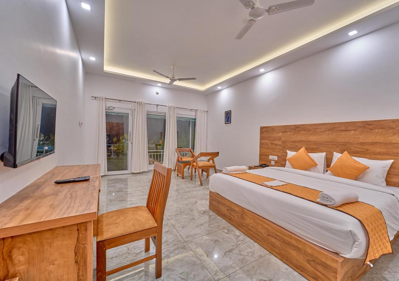 Ice Mist Pool Resort Munnar By Voye Homes Exterior photo